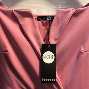 Boohoo Dresses - Sexy off the shoulder Dress π Boohoo Dresses - Sexy off the shoulder Dress π